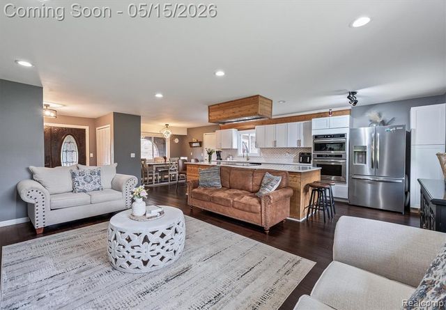 33429 Quaker Valley Road, Farmington Hills, MI 48331