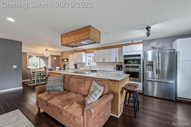 33429 Quaker Valley Road, Farmington Hills, MI 48331