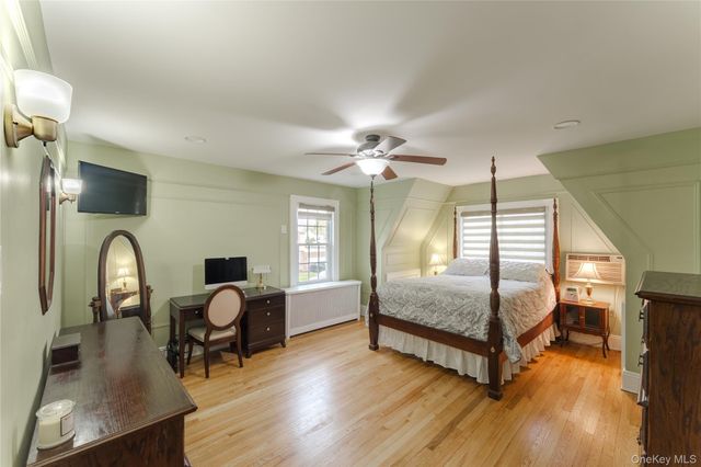 2258 2nd Street, East Meadow, NY 11554