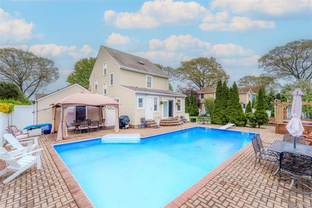 2258 2nd Street, East Meadow, NY 11554