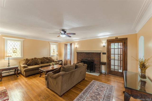 2258 2nd Street, East Meadow, NY 11554
