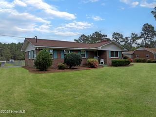 377 Louis Breeden Boulevard, Hamlet, NC 28345