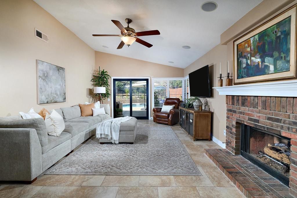 Image 18 of property listing at 9176 Truman St, San Diego, CA 92129