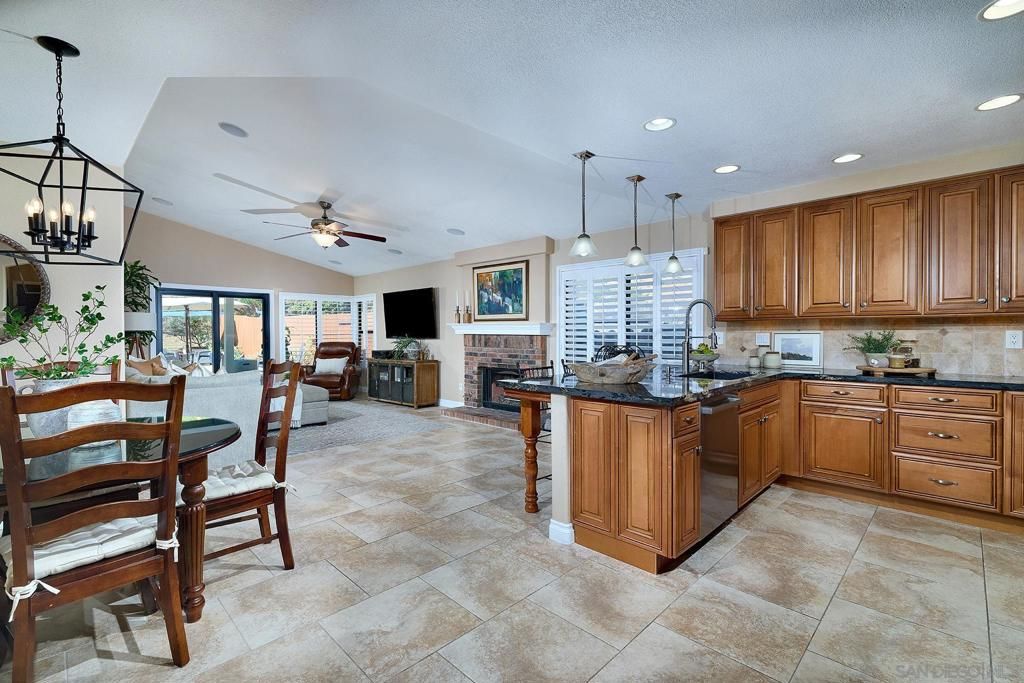 Image 27 of property listing at 9176 Truman St, San Diego, CA 92129