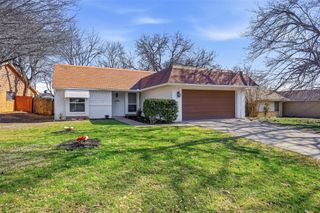 2879 Elsinor Drive, Fort Worth, TX 76116
