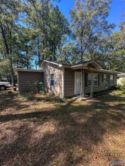1407 20th Avenue SE, Decatur, AL 35601