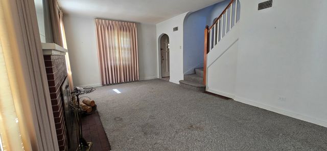 8341 N Osceola Avenue, Niles, IL 60714