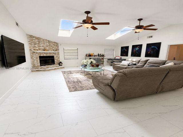 209 SW 42nd Street 209, Cape Coral, FL 33914