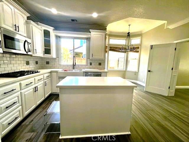 34605 Cape Cod Court, Yucaipa, CA 92399