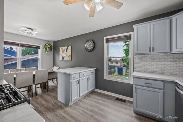 20558 S Graceland Lane, Frankfort, IL 60423