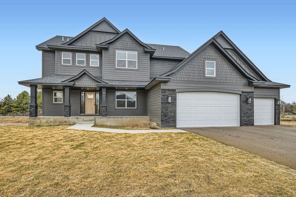 917 174th Avenue NE, Ham Lake, MN 55304