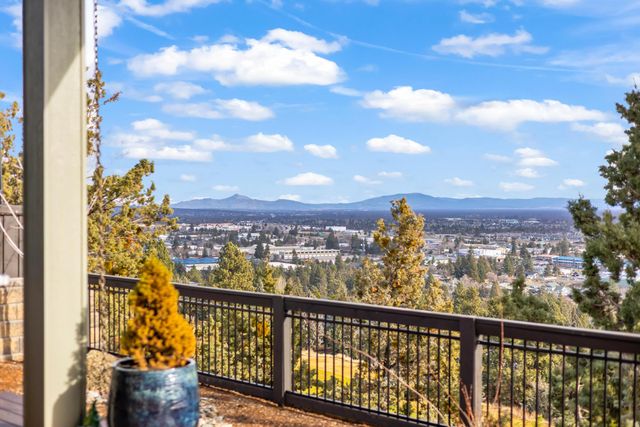 3038 NW Butte View Drive, Bend, OR 97703