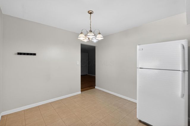 2745 Regina Avenue, Columbus, OH 43204