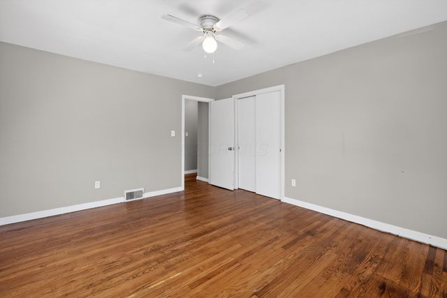 2745 Regina Avenue, Columbus, OH 43204