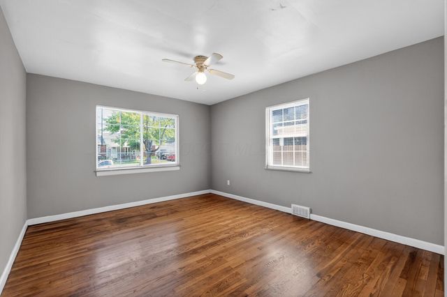 2745 Regina Avenue, Columbus, OH 43204