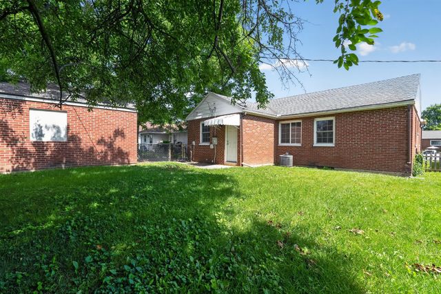 2745 Regina Avenue, Columbus, OH 43204