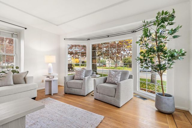 1929 7th Ave, Sacramento, CA 95818