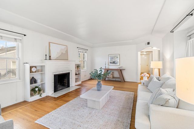 1929 7th Ave, Sacramento, CA 95818