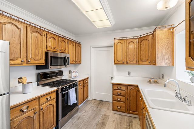 1929 7th Ave, Sacramento, CA 95818