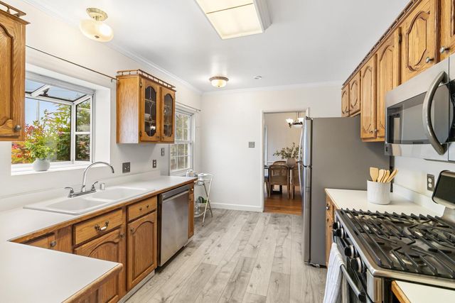 1929 7th Ave, Sacramento, CA 95818