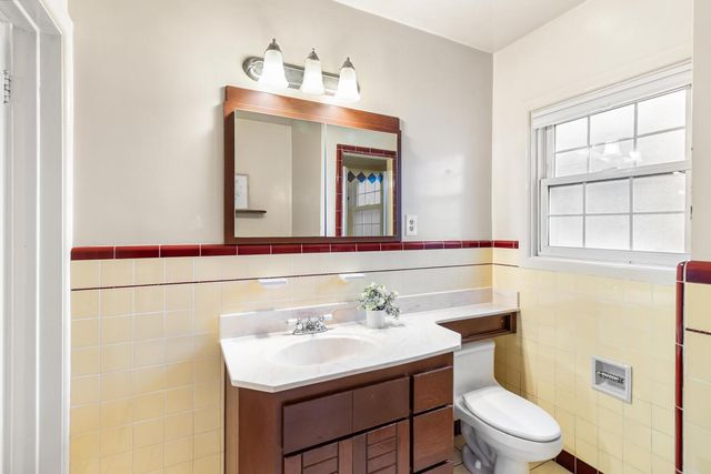 1929 7th Ave, Sacramento, CA 95818