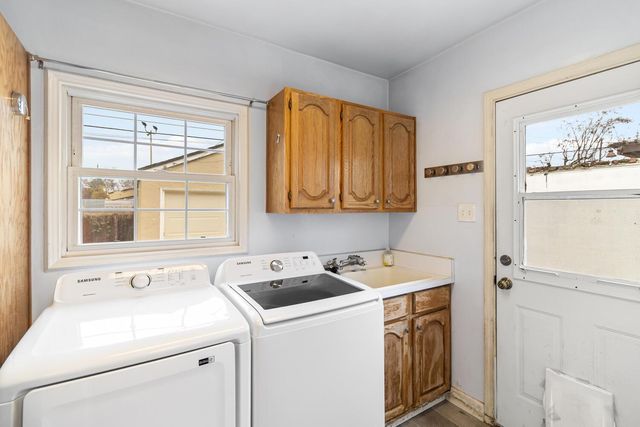 1929 7th Ave, Sacramento, CA 95818