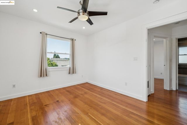 137 Collins St, Richmond, CA 94801