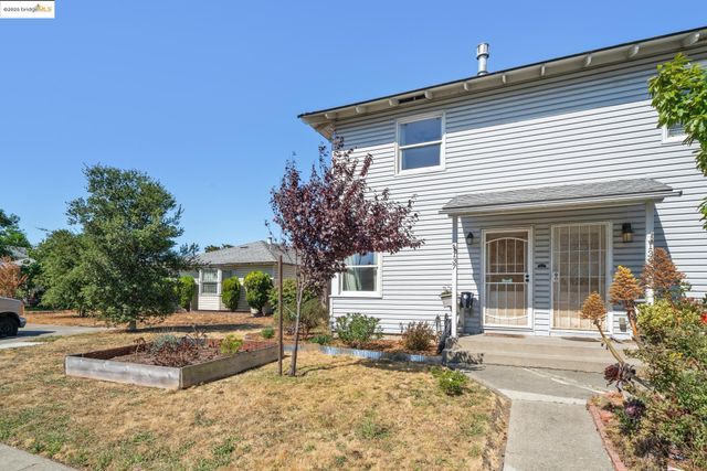 137 Collins St, Richmond, CA 94801