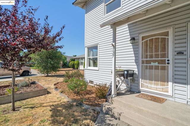 137 Collins St, Richmond, CA 94801