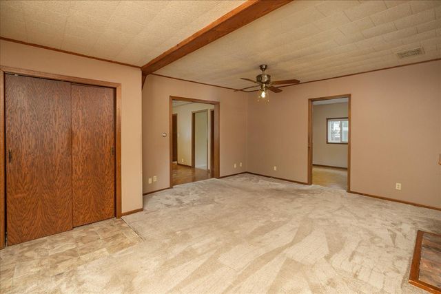 105 4th St NW, Kasson, MN 55944