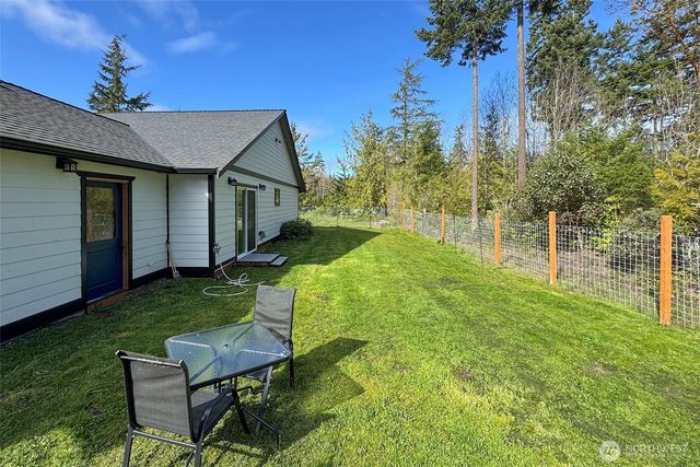 10 Gretas Place, Sequim, WA 98382