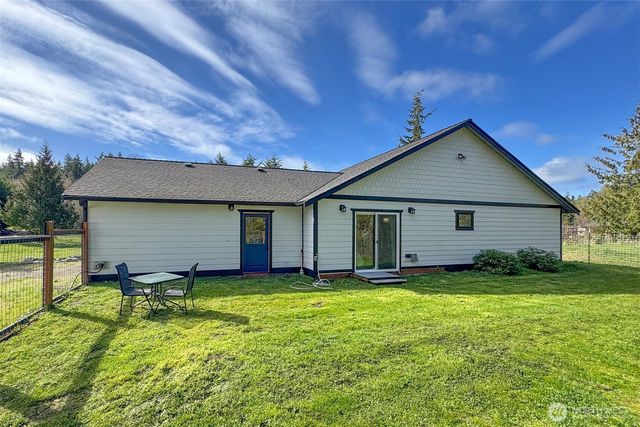 10 Gretas Place, Sequim, WA 98382