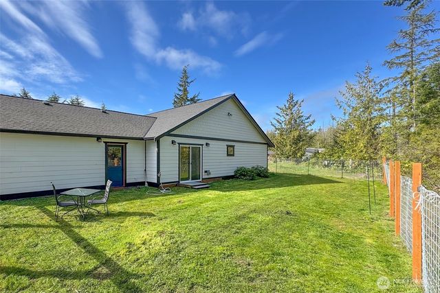 10 Gretas Place, Sequim, WA 98382