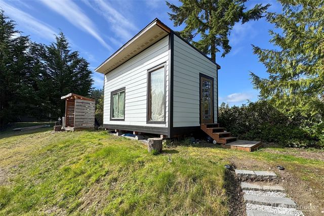 10 Gretas Place, Sequim, WA 98382