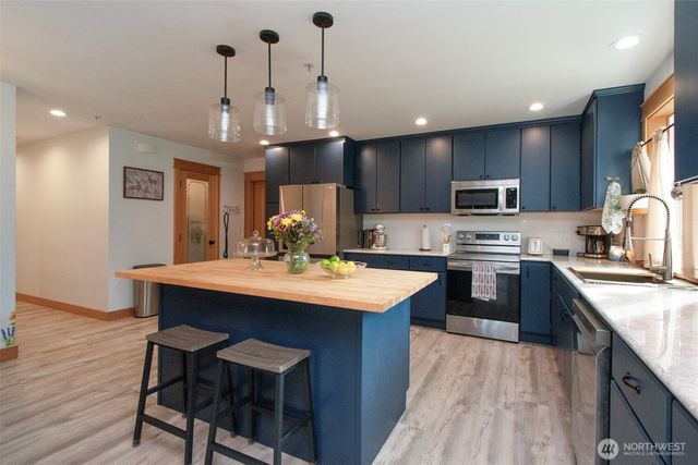 10 Gretas Place, Sequim, WA 98382