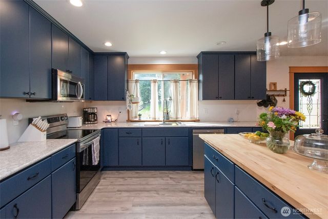 10 Gretas Place, Sequim, WA 98382