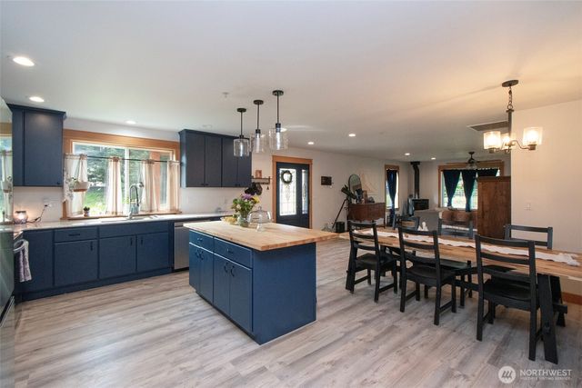 10 Gretas Place, Sequim, WA 98382