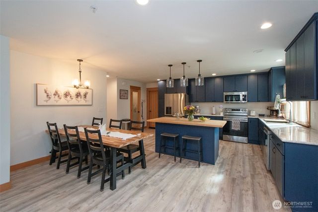 10 Gretas Place, Sequim, WA 98382