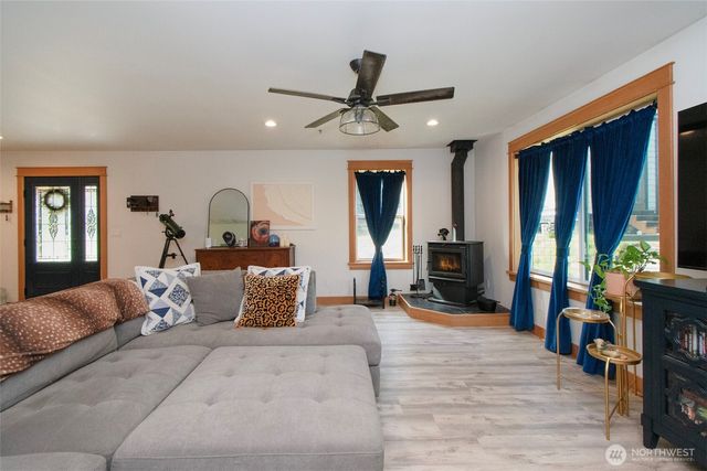 10 Gretas Place, Sequim, WA 98382