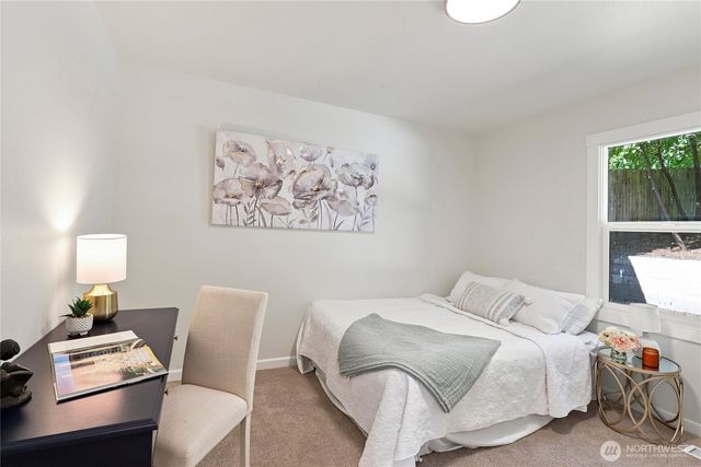 1527 Bloomington Avenue, Bremerton, WA 98312