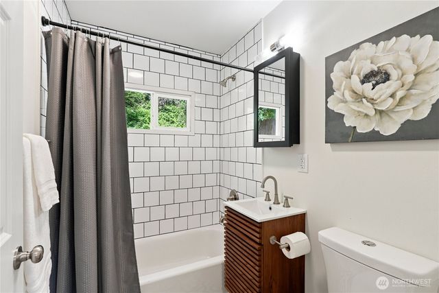 1527 Bloomington Avenue, Bremerton, WA 98312