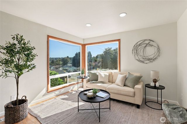 1527 Bloomington Avenue, Bremerton, WA 98312