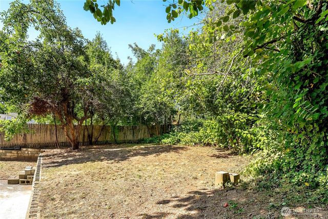 1527 Bloomington Avenue, Bremerton, WA 98312