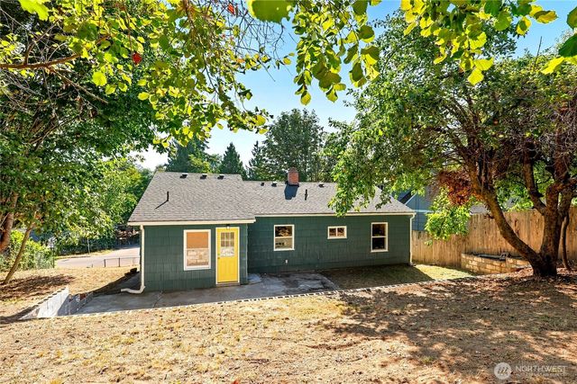 1527 Bloomington Avenue, Bremerton, WA 98312
