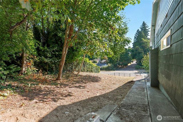 1527 Bloomington Avenue, Bremerton, WA 98312