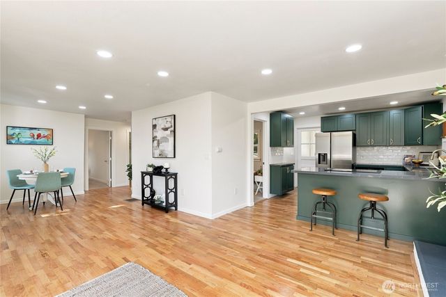 1527 Bloomington Avenue, Bremerton, WA 98312