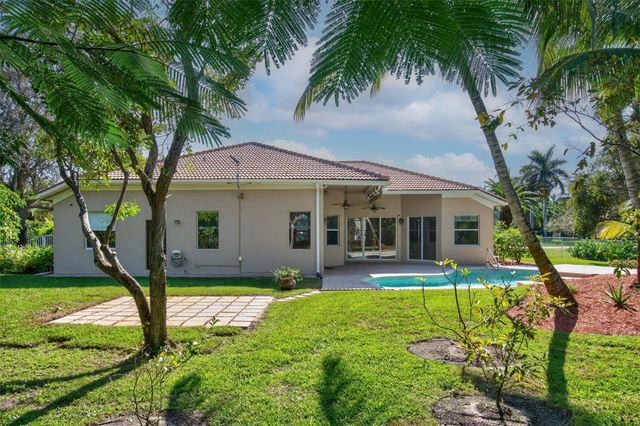 15601 SW 15th Street, Davie, FL 33326