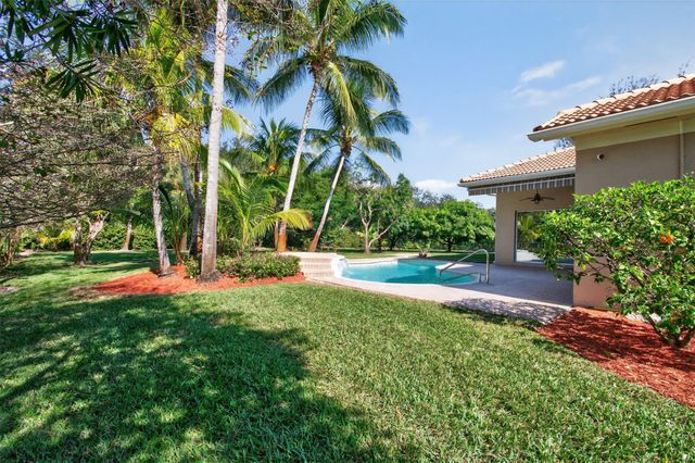 15601 SW 15th Street, Davie, FL 33326