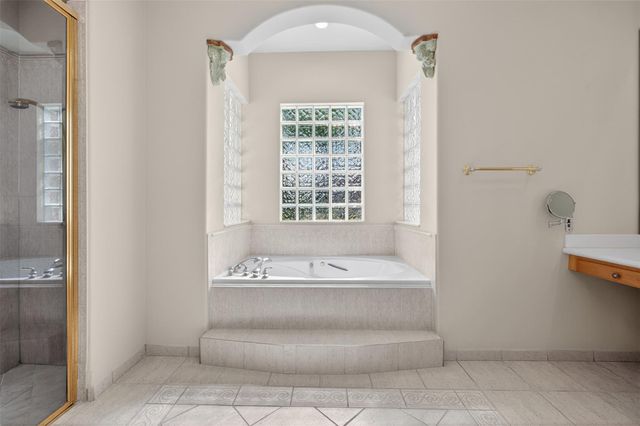 15601 SW 15th Street, Davie, FL 33326