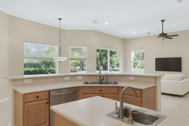 15601 SW 15th Street, Davie, FL 33326